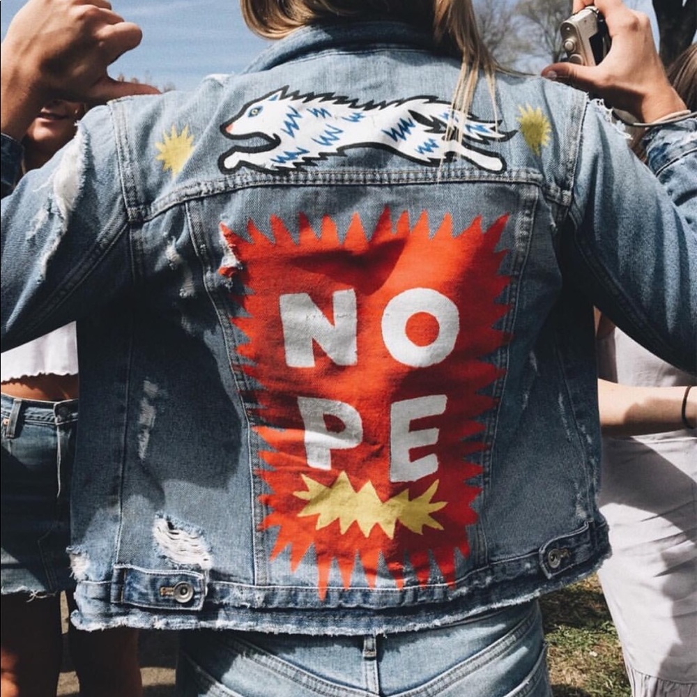 ZARA graphic jean jacket size M